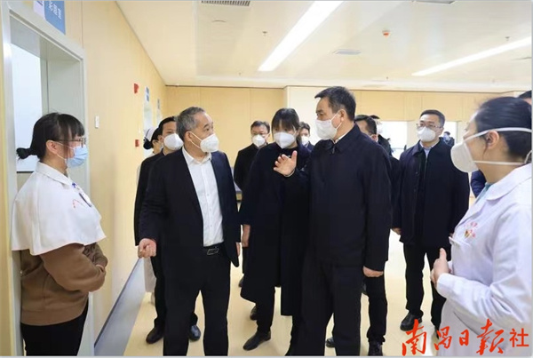 省委常委、市委書記李紅軍調研九龍湖院區門診開業運營情況.jpeg